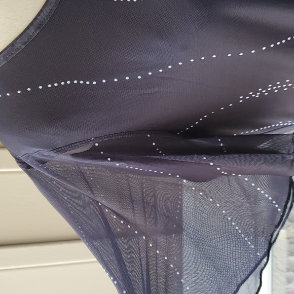 NWT. Double layer Mesh top - Picture 3 of 5